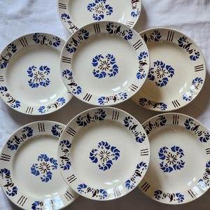 6 soup plates and 1 flat Longchamp model Laval vintage