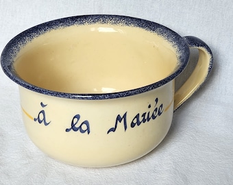 Chamber pot "à la bride", Breton earthenware. French vintage.