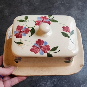 Beurrier ancien à eau , en terre cuite