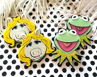 Brincos Miss Piggy e Kermit cortados a laser