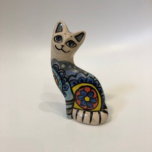 Handmade ceramic cat figurine, colorful and vibrant cat sculpture, great for decoration and gift. Sculpture of animals, pets