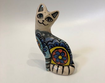 Handmade ceramic cat figurine, colorful and vibrant cat sculpture, great for decoration and gift. Sculpture of animals, pets