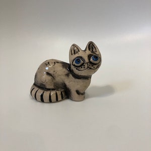 Handmade ceramic cat figurine, colorful and vibrant cat sculpture, great for decoration and gift. Sculpture of animals, pets