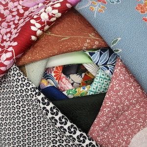 Vintage Japanese Silk Kimono Fabric Scraps: 20 PCS 5&quot; Squares