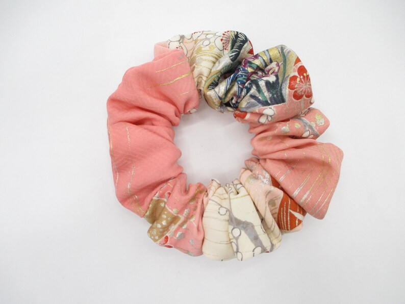 Kawaii Pink Floral Simple Handmade Vintage Silk Kimono Scrunchie immagine 2