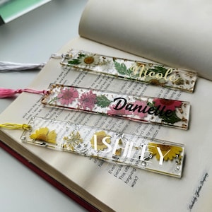 Pressed Flower Bookmark for Women, Custom Resin Bookmark, Personalized Bookmark, Floral Bookmark with Name, Mothers Day Gift Idea, Book Mark bild 5