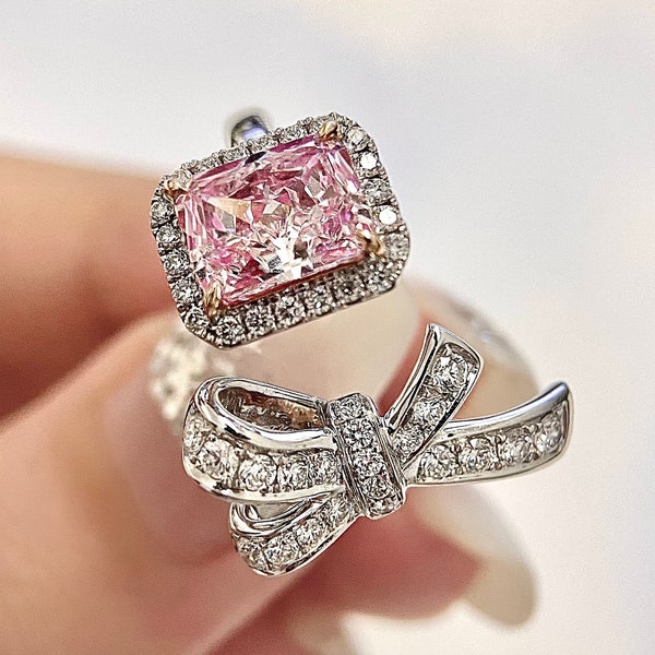 1.5 Carat Radiant Cut Fancy Pink Lab Grown Diamond Eardrop IGI Certificate CVD Diamond Engagement Ring High Set White Gold Ring