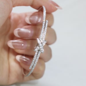 Pulseira de diamantes com letras em ouro 18K/pulseira de diamantes cultivados em laboratório/presente para ela/presente de casamento/linda pulseira de diamantes brancos/pulseira cruzada 18K