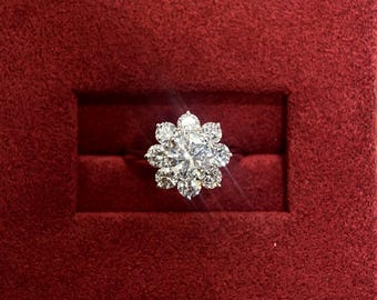 1 Carat D Color VVS2 Clarity IGI Certified Round Ideal Cut Lab Grown Diamond Engagement Ring, Sun flower Cluster Diamond ring