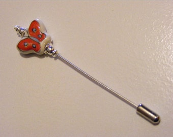 Butterfly Art Glass Stick Pin.........Lot 146