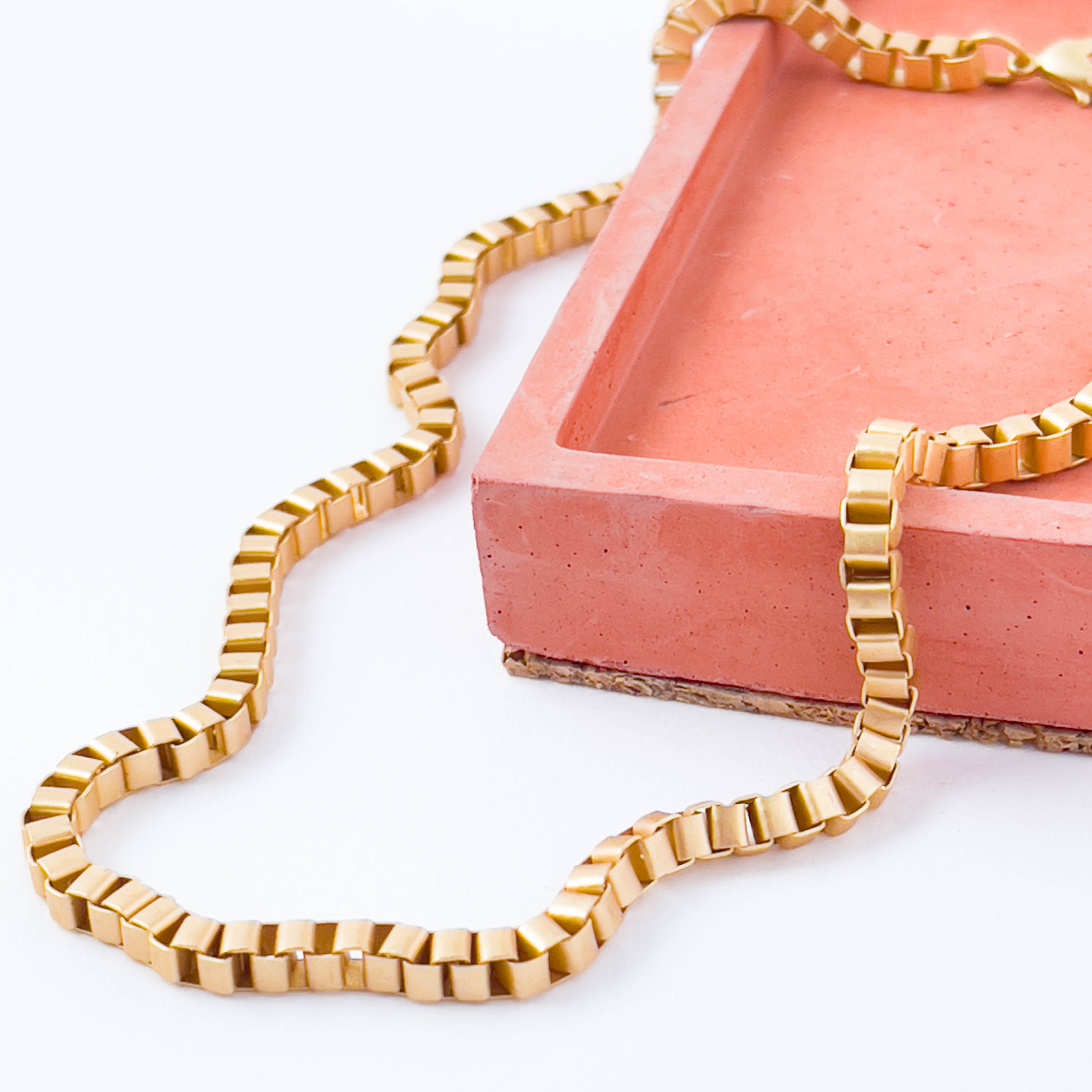 Matte Gold Box Chain Necklace Chunky Box Necklace Box Chain Etsy