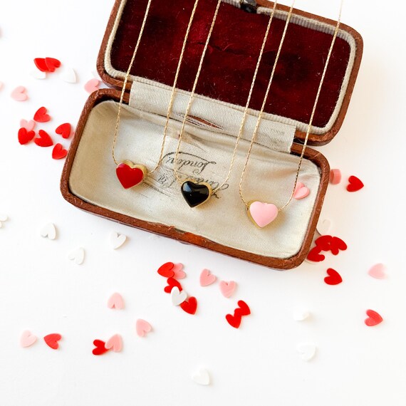 Pendentif coeur en or 14 carats grenat et moissanite