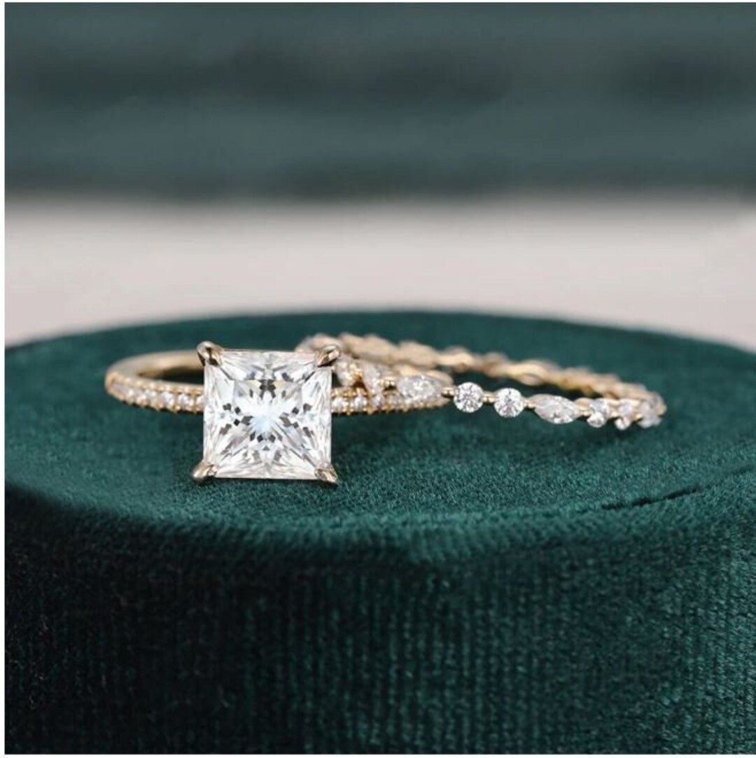 Princess Cut Lab Grown Diamond Bridal Ring Set: 14K Yellow Gold Wedding ...