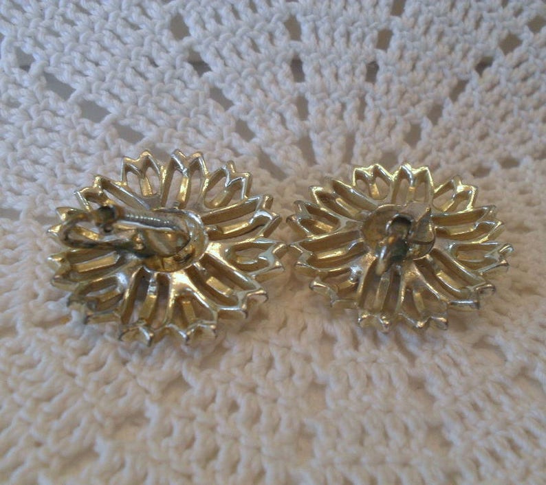 Sarah Coventry Daisy Mae Earrings 1960s Clip On Vintage Signed