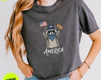 Comfort Colors® America Raccoon Hot Dog Boxy Tee,4th of July Raccoon Boxy Tee, Patriotic American Flag Tee, Women's Retro USA Animal T-Shirt