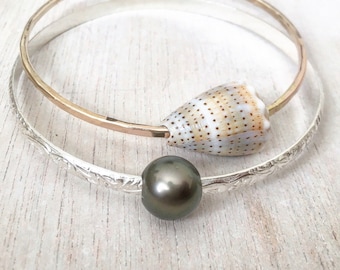 Hawaiian Sea Shell Bangle