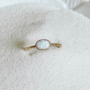 Kyocera Opal Stacking Ring - 8mm x 6mm Oval