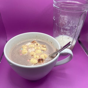 Hot chocolate bomb mit Marshmallows für heiße Schokolade Bild 7