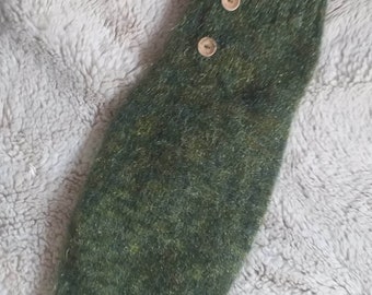 SALE - body length 15 " - Girth 16  " - Neck 11  " - unisex - warm  classic pet sweater -ideal for minature dachshund or others