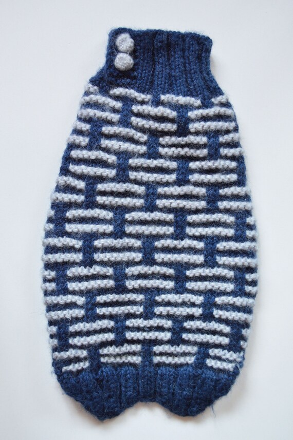 large dogs sweater Body Girth 18.9 Body length 15.4 warm dog winter sweater jumper Base of neck 15