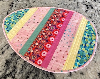 NEW - Easter Egg Mini Quilt in Pink, Yellow and Green, Table Topper or Placemat