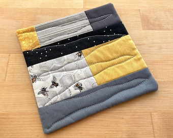 Honeybees with Grey & Yellow Patchwork Coffee Coaster, Mug Rug