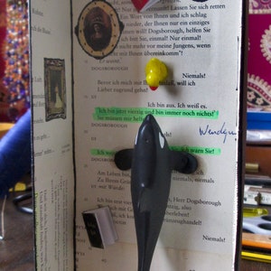 Der Wendepunkt, Schachtelkunst, Assemblage Collage im Pappkarton