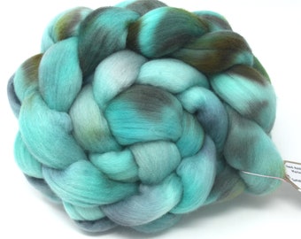 Merino Wool Combed Top Hand Dyed Mint Choc Chip #1 - 100gms 21m Spinning yarn felting fibre