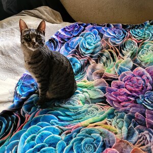 Sukkulenten, Runde Decke, TieDye Garten, Ultra Soft Microfleece, Kaktus,Blumen, Floral, Decke, Original Kunst,von Laura Cesari,für Caballera