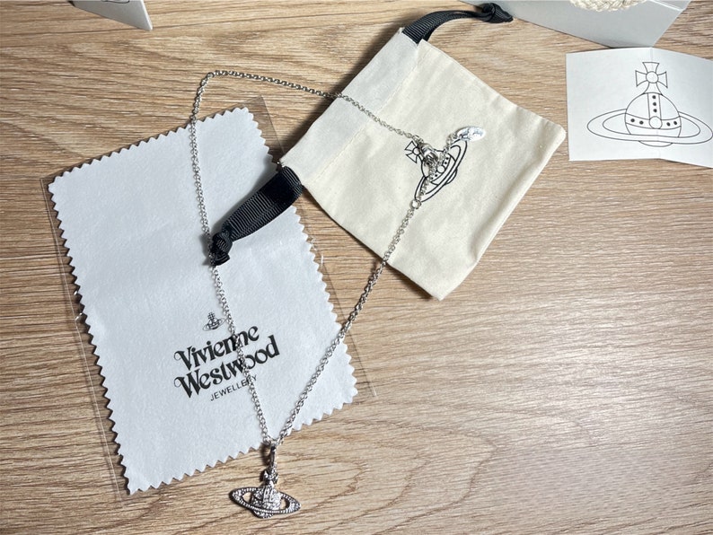 Pendentif Vivienne Westwood argenté mode pour femmes Collier pour femmes collier image 4