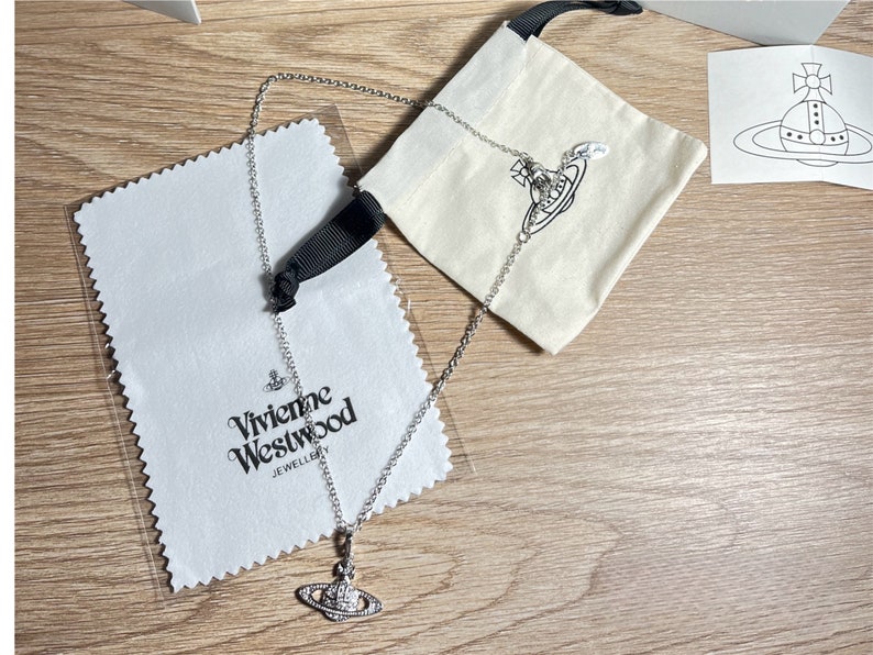 Pendentif Vivienne Westwood argenté mode pour femmes Collier pour femmes collier image 1