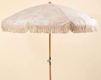 Vintage & retro design umbrella // WHITE ROSES