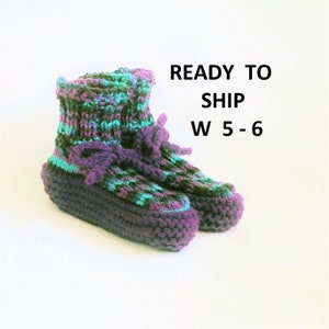 Womens Purple Slippers with Variegated Cuffs and Drawstring, Size 5 - 6 Booties