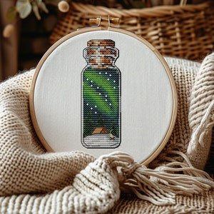 Aurora Boreal Patrón punto de cruz bordado de botellas nuevo patrón casa en el bosque hermoso Tarro fácil mini PDF Patrón Descarga instantánea
