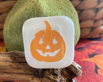 Pumpkin Face pin No # 22941.1