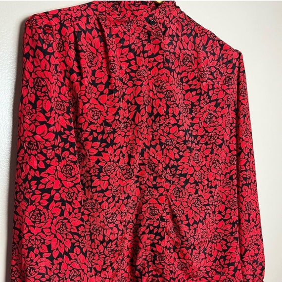 SALE! Vintage Red/Black Floral Blouse Size 8 VGUC - image 3