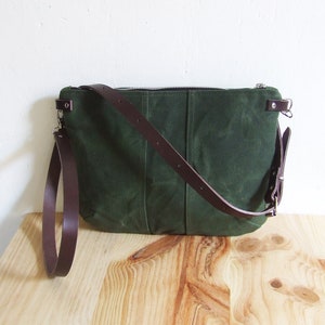 Bolso pequeño de lona encerada, Cremallera,correa de piel