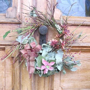 DOROTHY  WREATH   Twigs and VINTAGE plastic flowers for Spring