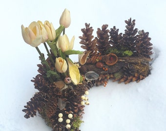 CRESCENT CENTERPIECE natural dried woodland