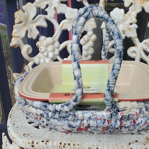 PATRIOT Handmade Casserole Carrier w/ Le Creuset Dish