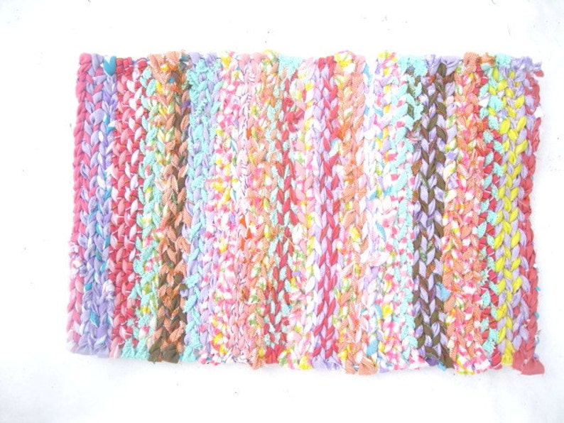 SPRINGVILLE rag weaving TaBLE RuG Placemat image 2