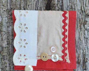 VINTAGE LiNEN KEEPSAKE POUCH with buttons