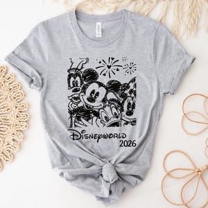 Retro Disneyworld 2026 Shirt, Retro Walt Disney Shirt, Disneyworld Matching Shirt, Disney Vacation Matching Shirt, Mickey And Friends Shirt. imagem 14