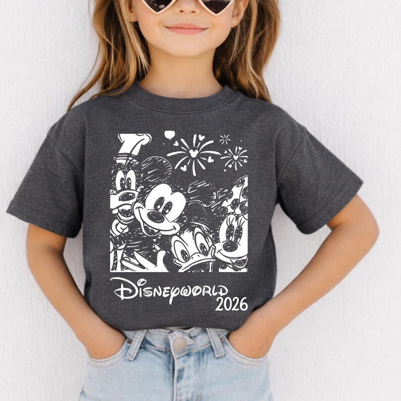 Retro Disneyworld 2026 Shirt, Retro Walt Disney Shirt, Disneyworld Matching Shirt, Disney Vacation Matching Shirt, Mickey And Friends Shirt. imagem 2