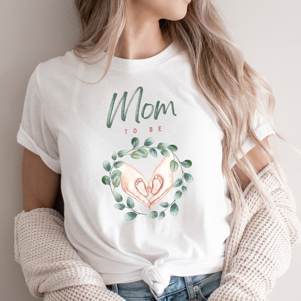 Pregnancy Shirt Mom to be Tshirt Expecting mothers Cute T-shirt with baby feet Mommy to be tee Perfect gift for Pregnant Wife