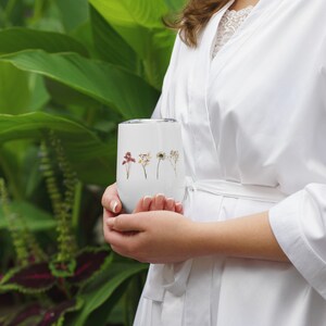 Lovely Floral Tumbler to Enjoy Your Favorite Drink - Bring Some Joy to Your Sips!