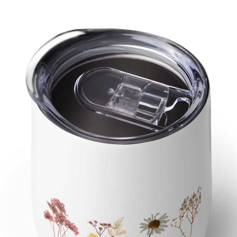 Lovely Floral Tumbler to Enjoy Your Favorite Drink - Bring Some Joy to Your Sips!