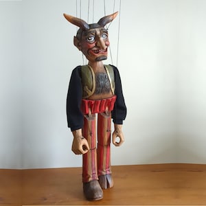 Marioneta de diablo funky (Krampus) tallada a mano