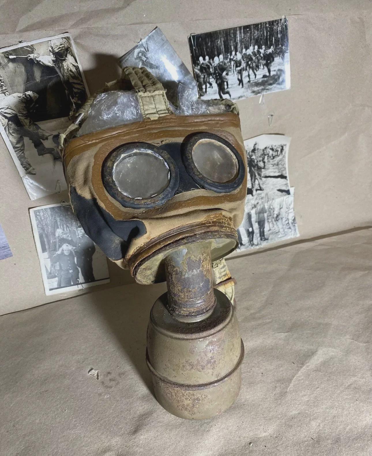 1938年　製造　ガスマスク　フランス軍　ミリタリー　第二次世界大戦 French army gas mask - Etsy 日本
