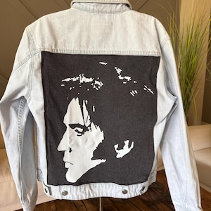 Vintage Elvis Denim Jacket M (runs large)